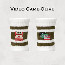 画像をギャラリービューアに読み込む, DECKA QUALITY SOCKS  Skater Socks Embroidery - SHOWATABÉ by BRÚ NA BÓINNE デカ クオリティーソックス(Cryptids-Red)(Art-Blue)(Video Game-Olive)