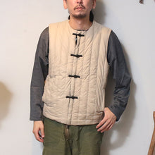Load image into Gallery viewer, TAION MILITARY ZIP VNECK DOWN VEST <MILITARY LINE>
