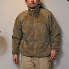 画像をギャラリービューアに読み込む, USED 米軍 ECWCS Gen3 POLARTEC フリースジャケット (COYOTE)