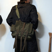 Load image into Gallery viewer, dead stock デッドストック オーストリア軍 3WAY パイロットバッグ