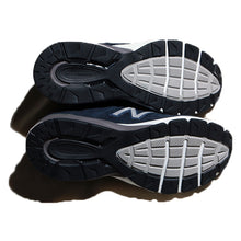 Load image into Gallery viewer, New Balance 990v5 (Kids) New Balance Sneakers (NAVY)