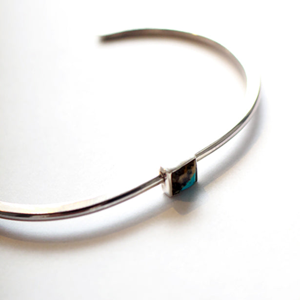 Sunku Roller Press Bangle (M) W/Turquoise サンク シルバーバングル