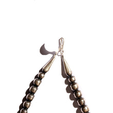 画像をギャラリービューアに読み込む, ERICKA NICHOLAS BEGAY NAVAJO PEARL (9mm-50cm)【ENB 4-11】