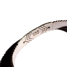 画像をギャラリービューアに読み込む, ERICKA NICHOLAS BEGAY エリッカニコラスビゲイ シルバー バングル【ENB FL Brace 2-5】