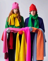 【ギフトにも◎】ROBERT MACKIEの万能ニットが入荷中！