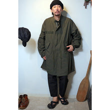 Load image into Gallery viewer, Porter Classic WEATHER BEBOP PANTS Porter Classic Weather Bebop Pants (OLIVE) [PC-026]
