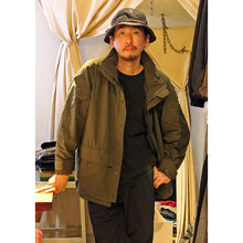 Load image into Gallery viewer, Porter Classic WEATHER MILITARY JACKET ポータークラシック ウェザーミリタリージャケット (BLACK)（OLIVE）[PC-026-2988]
