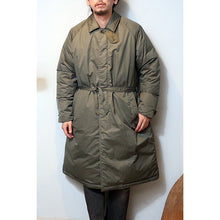 画像をギャラリービューアに読み込む, Porter Classic SHEEN NYLON BAL COLLAR DOWN COAT ポータークラシック シーンナイロン バルカラー ダウンコート（OLIVE）[PC-015-2995]
