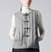 Load image into Gallery viewer, TAION MILITARY ZIP VNECK DOWN VEST &lt;MILITARY LINE&gt;
