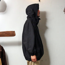 Load image into Gallery viewer, Porter Classic WEATHER SMOCK PARKA - ポータークラシック ウェザースモックパーカー（BLACK）[PC-026-1988]
