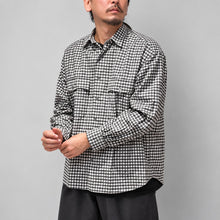 Load image into Gallery viewer, Porter Classic - ROLL UP GINGHAM CHECK SHIRT Porter Classic Roll Up Gingham Check Shirt - NAVY [PC-016-1544]
