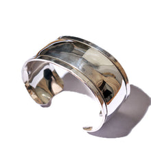 Load image into Gallery viewer, SunKu Repousse Wide Bangle(L) - Silver925- [SK-137-E]
