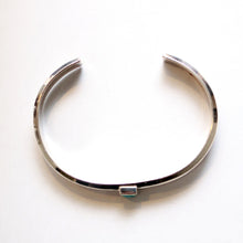 Load image into Gallery viewer, Sunku W triangle turquoise bangle [SK-243]
