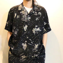 Load image into Gallery viewer, Porter Classic Dropout Spy ALOHA SHIRT (THE MISFIT SPIES) Porter Classic Dropout Spy Aloha Shirt (BLACK) (YELLOW) [PC-024-1864]
