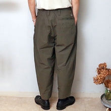 Load image into Gallery viewer, Porter Classic WEATHER BEBOP PANTS Porter Classic Weather Bebop Pants (OLIVE) [PC-026]
